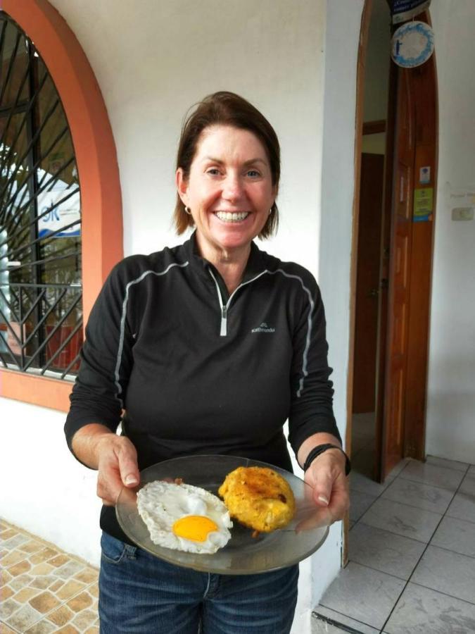 Casa De Nelly Hotel Puerto Baquerizo Moreno Bagian luar foto