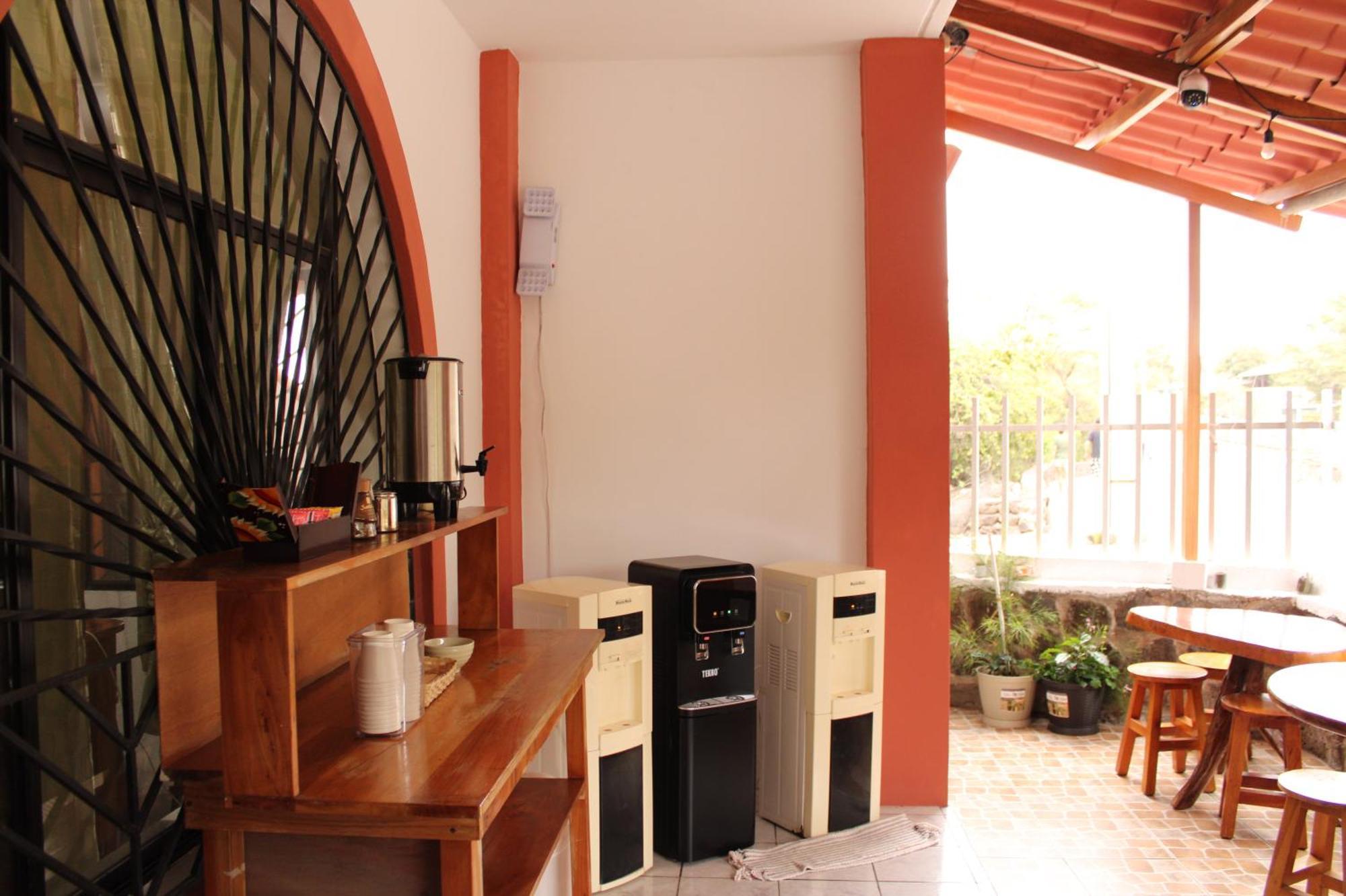 Casa De Nelly Hotel Puerto Baquerizo Moreno Bagian luar foto