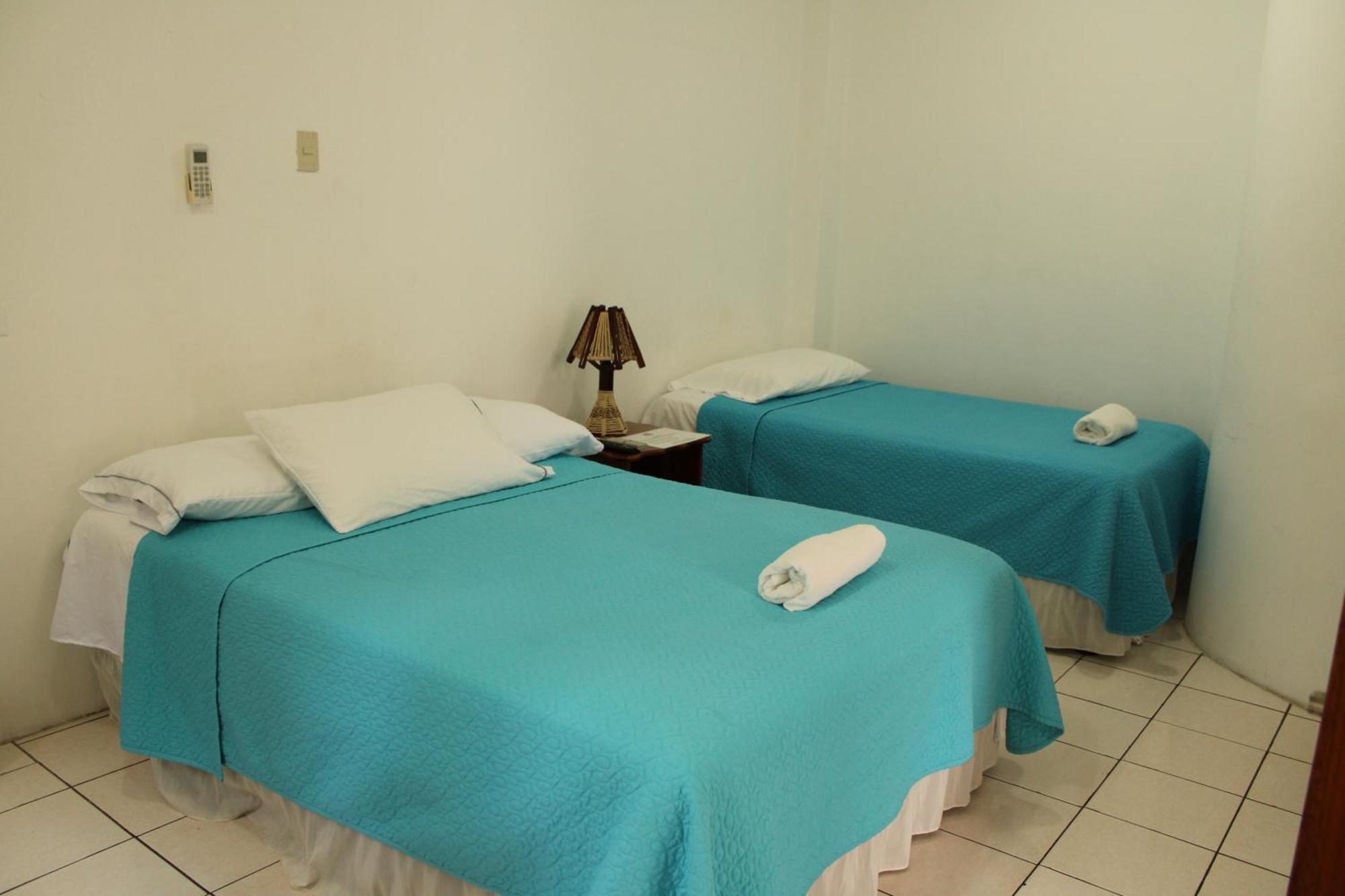 Casa De Nelly Hotel Puerto Baquerizo Moreno Bagian luar foto